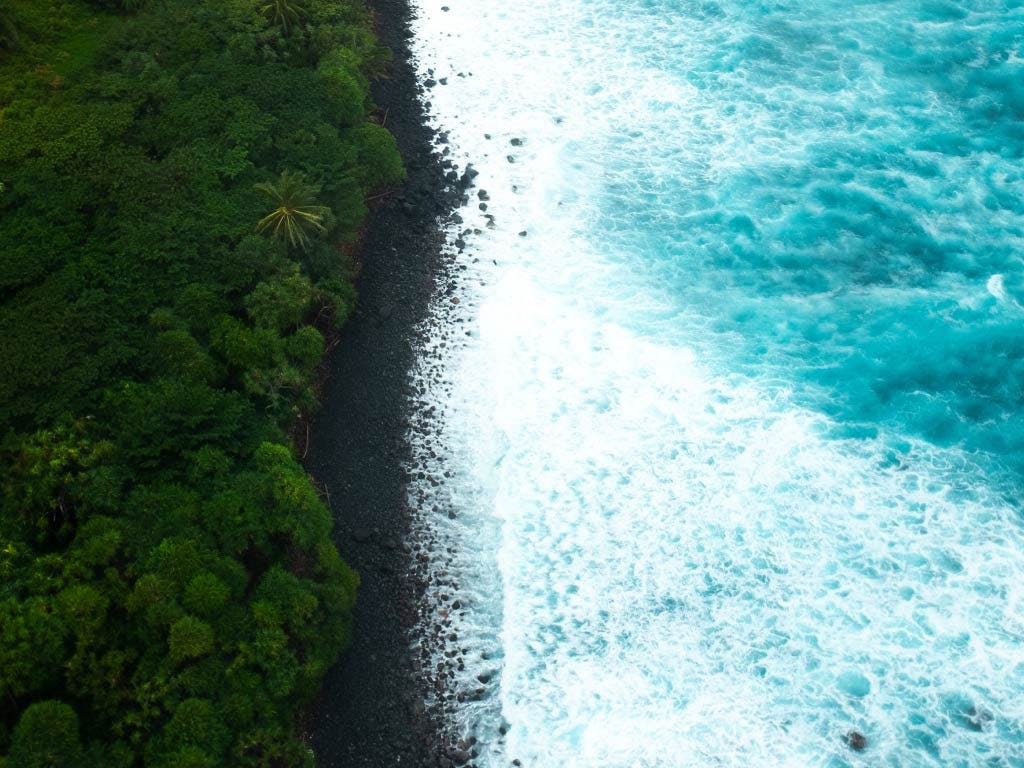vista-de-hermosa-playa-de-hawai