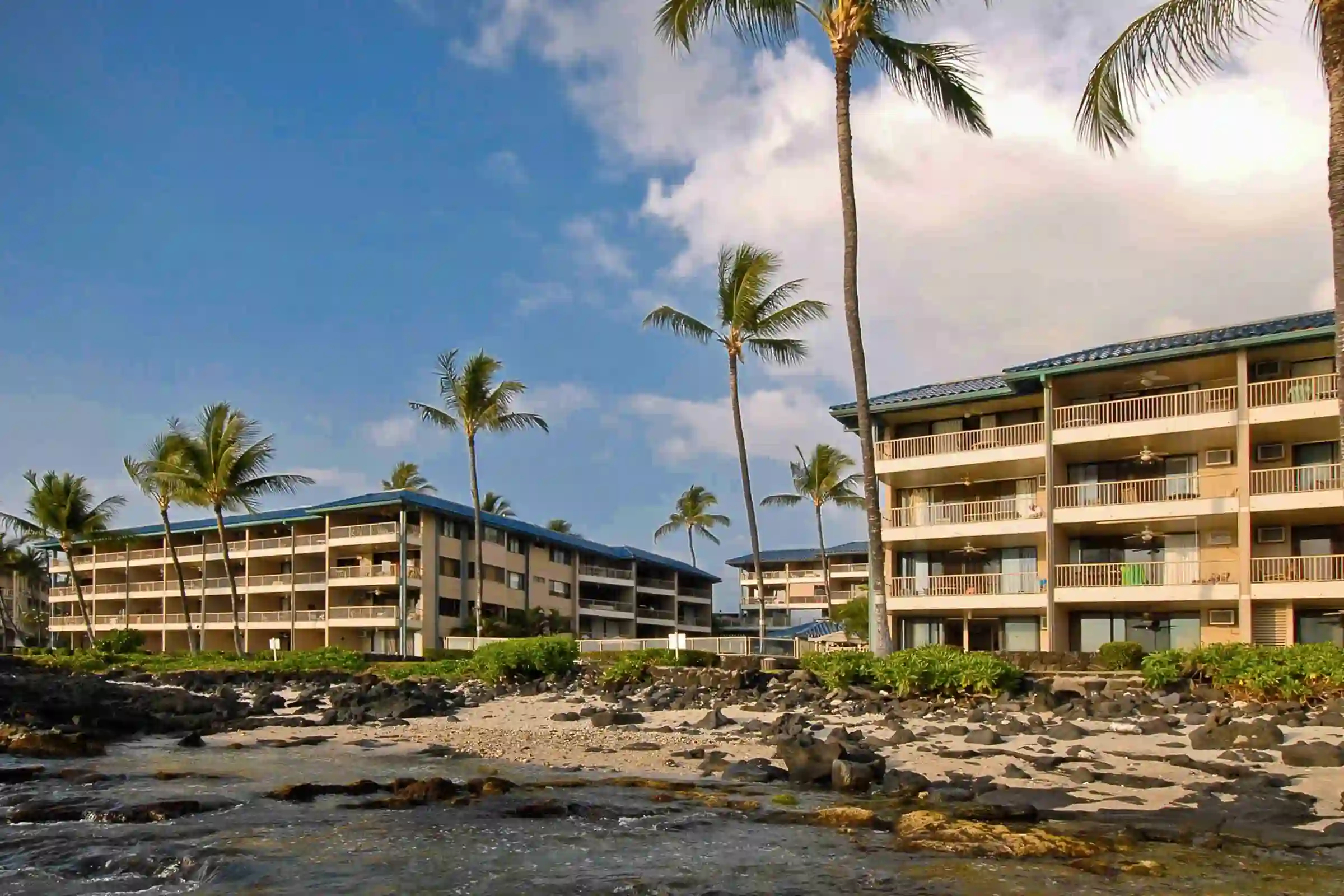 photo-of-the-hotel-kona-reef-resort